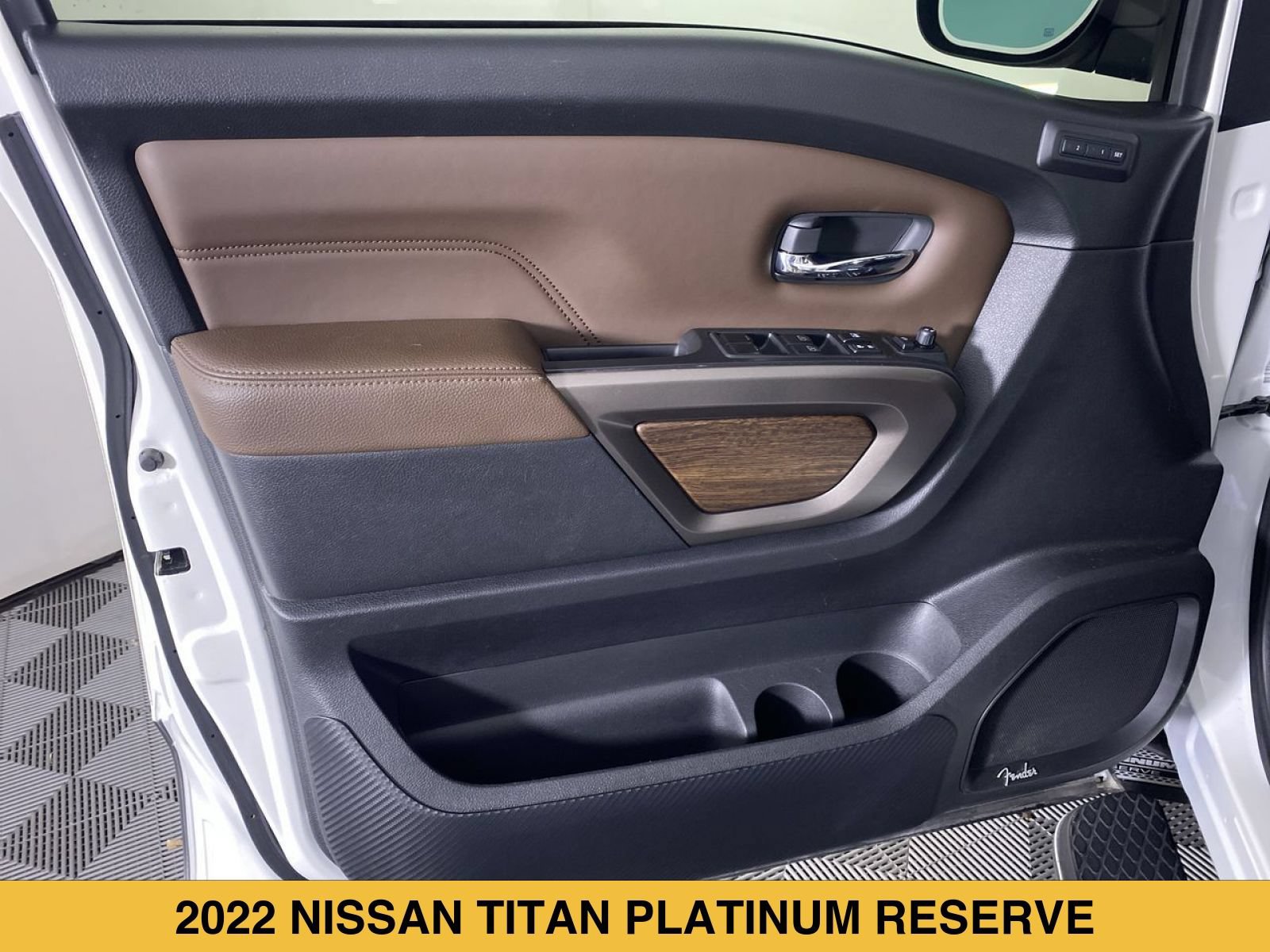 Used 2022 Nissan Titan Platinum Reserve w/ Moonroof Package AWD/4WD image 13