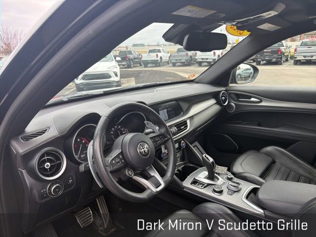 Used 2022 Alfa Romeo Stelvio Veloce image 25