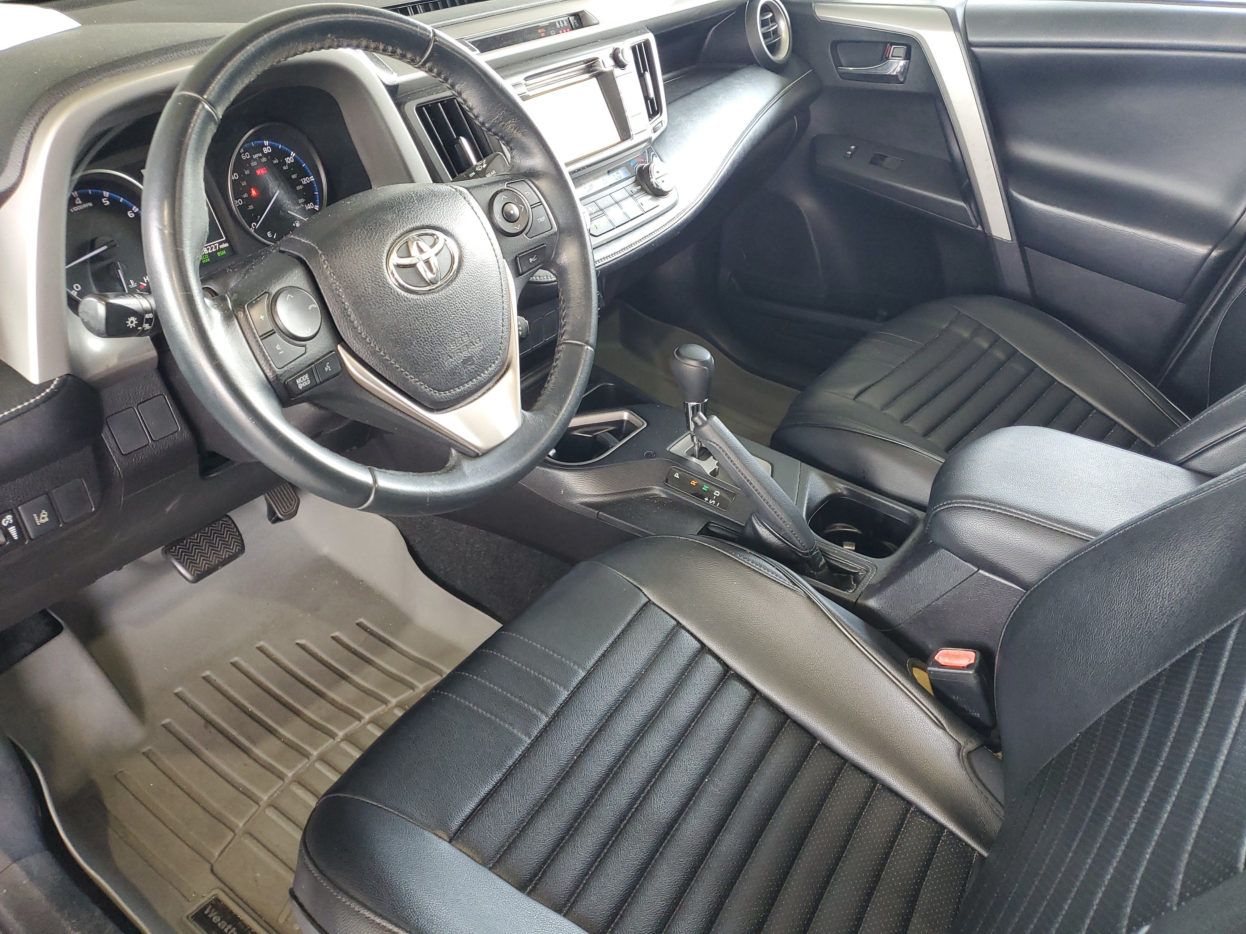 Used 2018 Toyota RAV4 XLE w/ Plus Extra Value Package FWD image 16