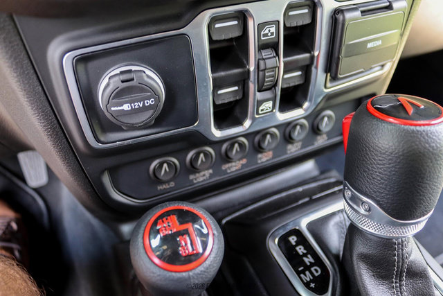 Used 2025 Jeep Gladiator Sport AWD/4WD image 74