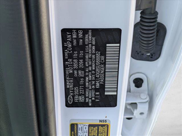 Certified 2025 Hyundai Elantra SE image 23