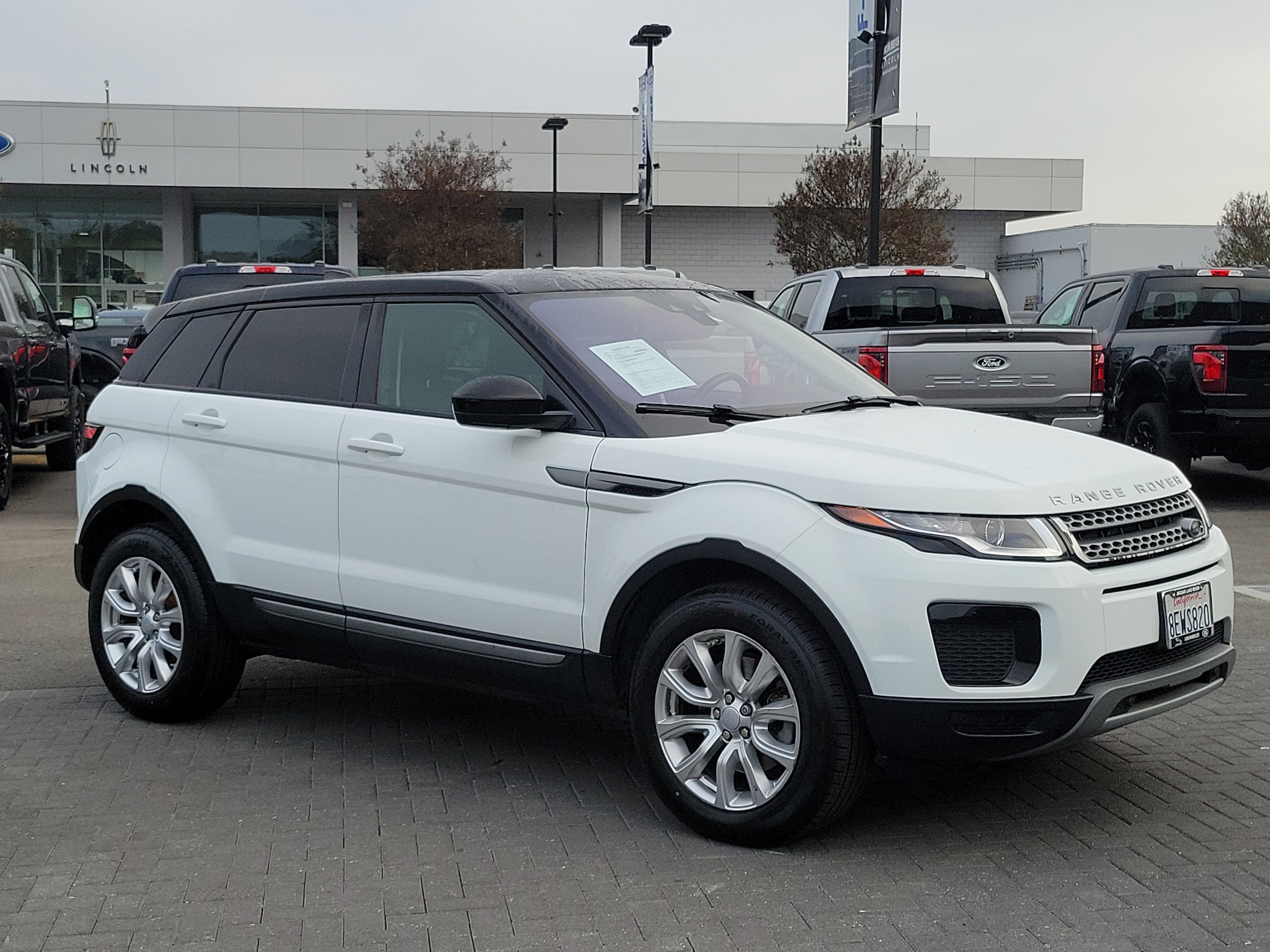 Used 2018 Land Rover Range Rover Evoque image 30
