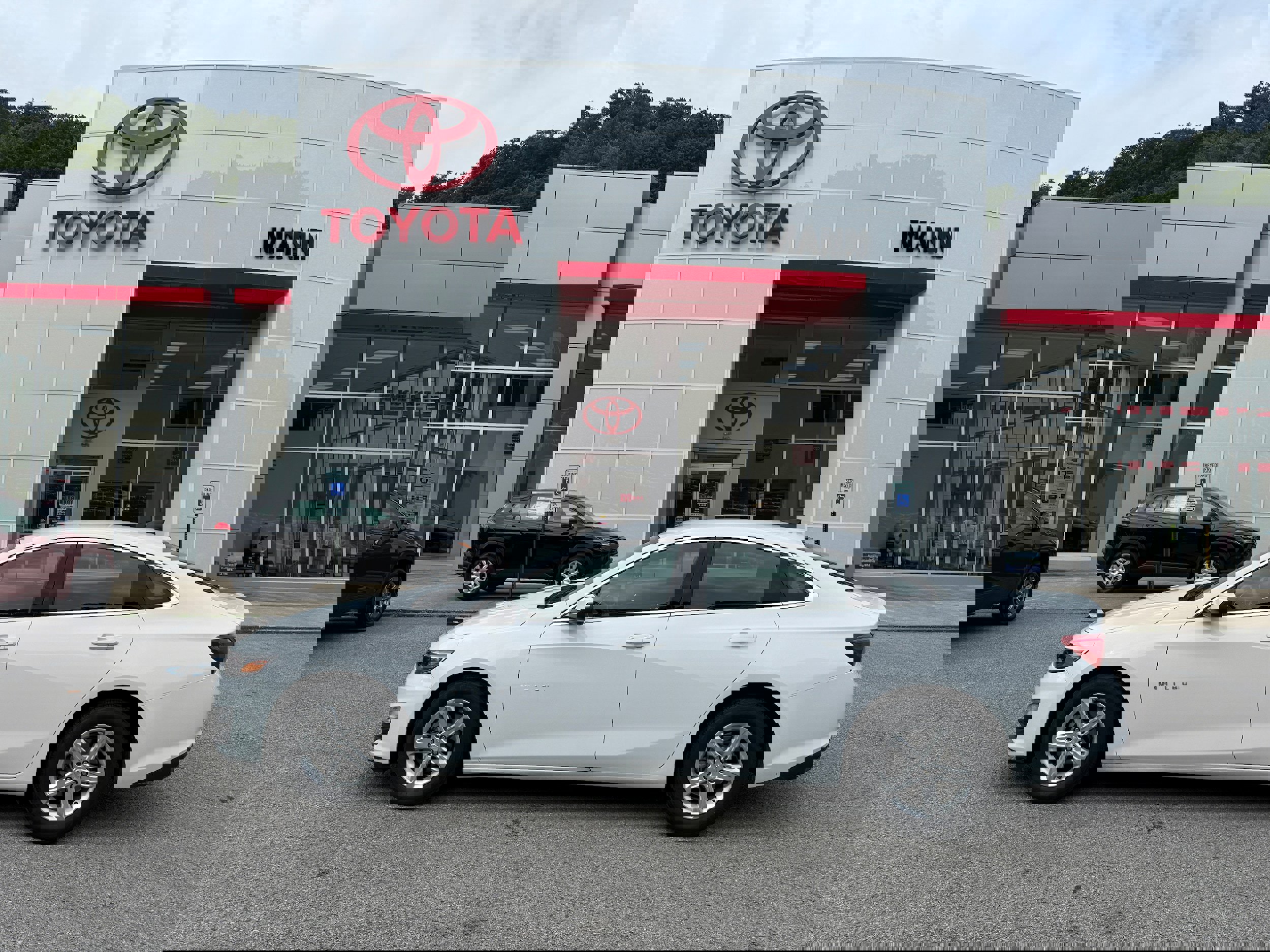 Used 2024 Chevrolet Malibu LS