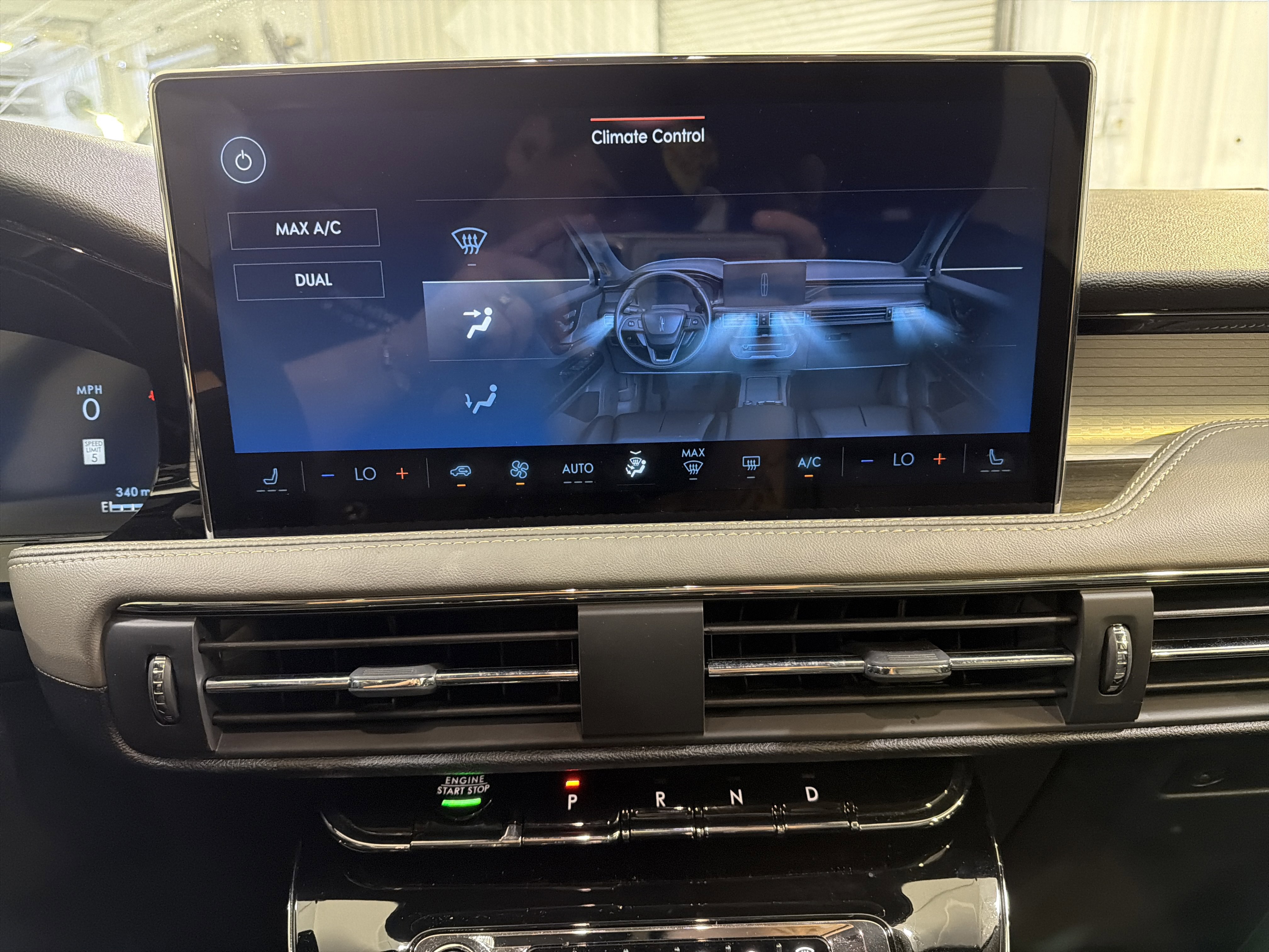 Used 2025 Lincoln Corsair FWD image 16