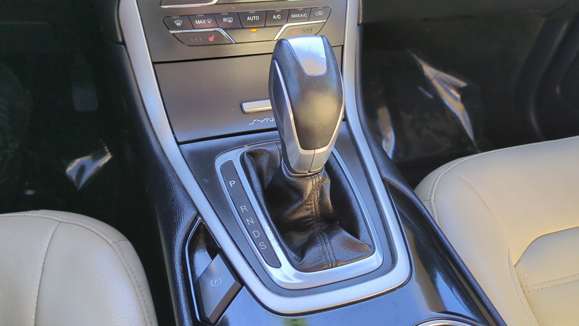 Used 2015 Ford Edge SEL w/ Equipment Group 201A image 25