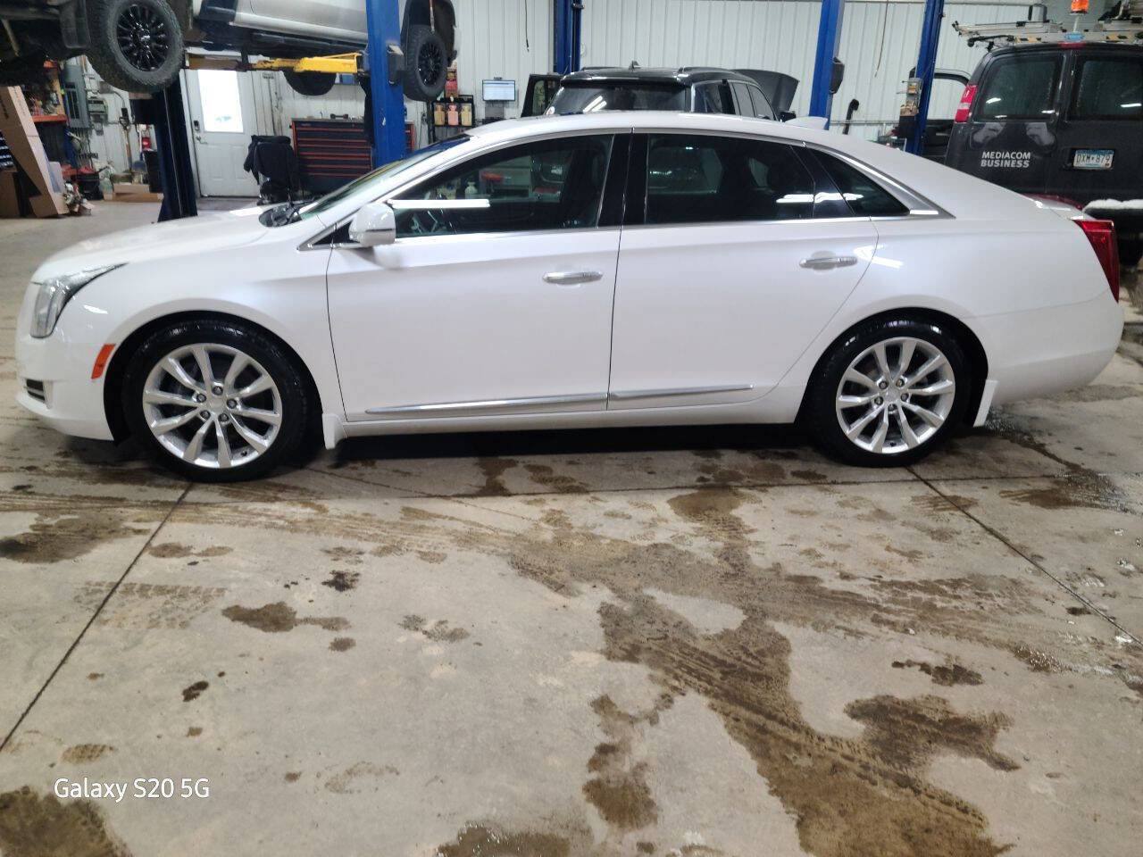 Used 2017 Cadillac XTS Luxury image 5