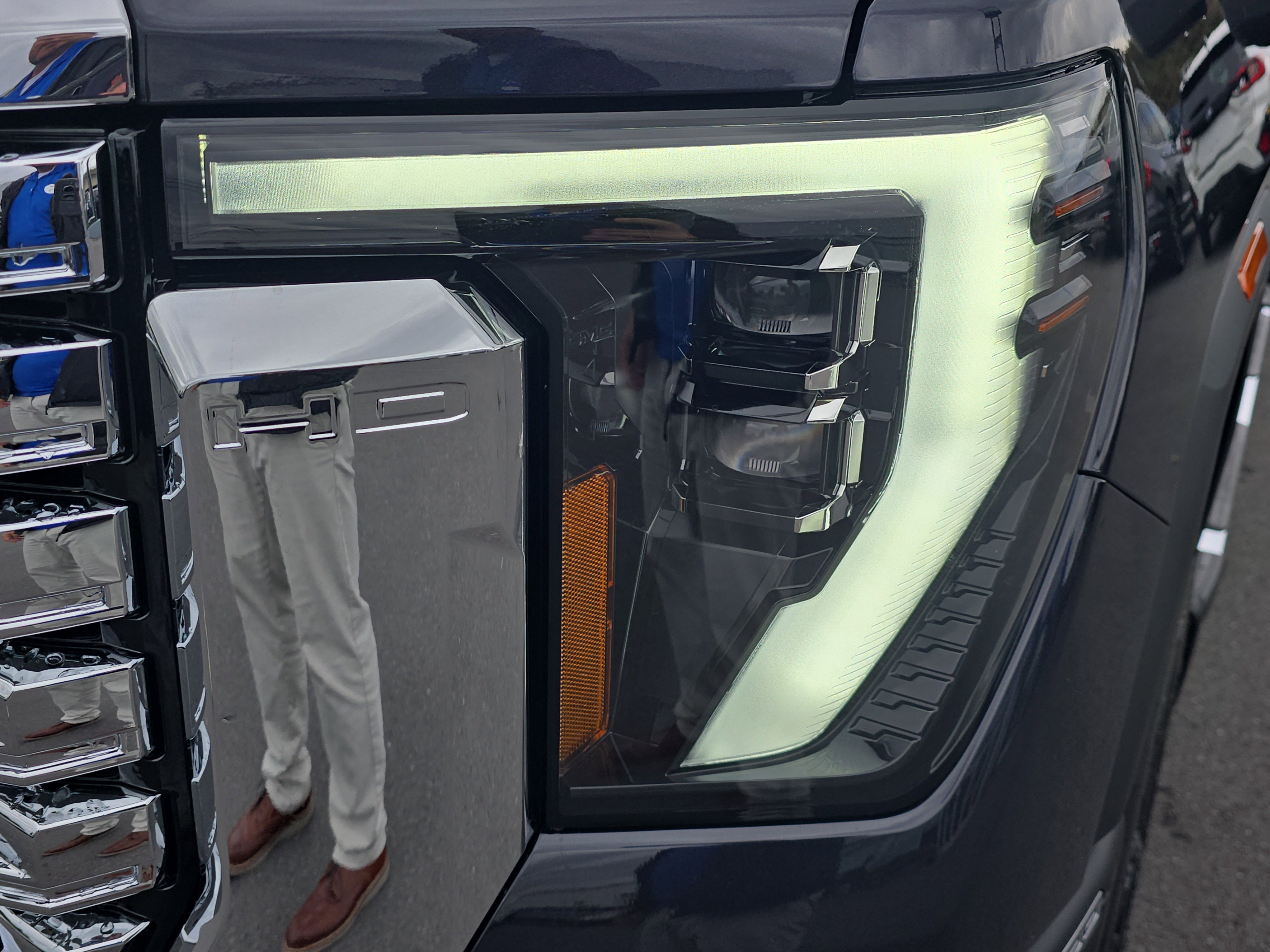 New 2026 GMC Sierra 2500 Denali w/ Denali Reserve Package image 9