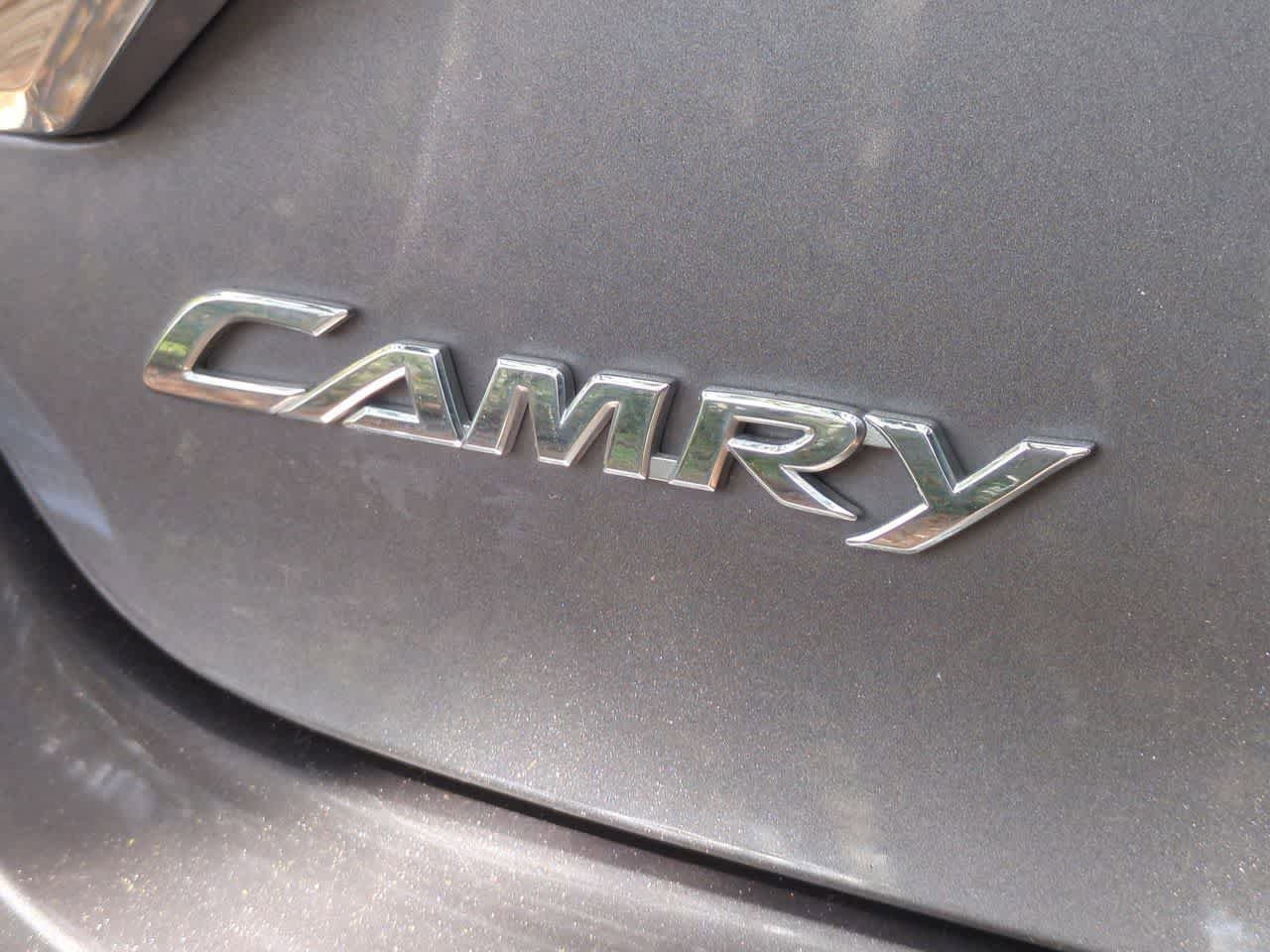 Used 2017 Toyota Camry XLE FWD image 13