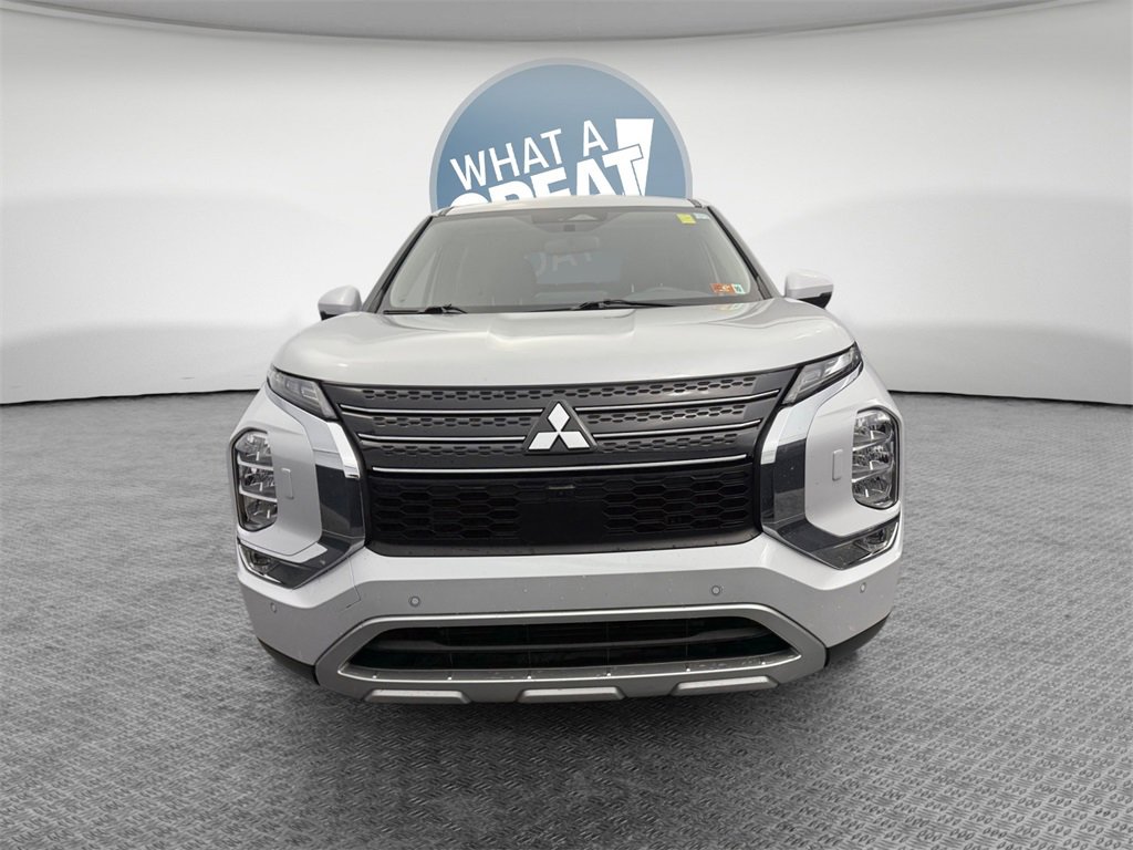 Used 2022 Mitsubishi Outlander SE image 9