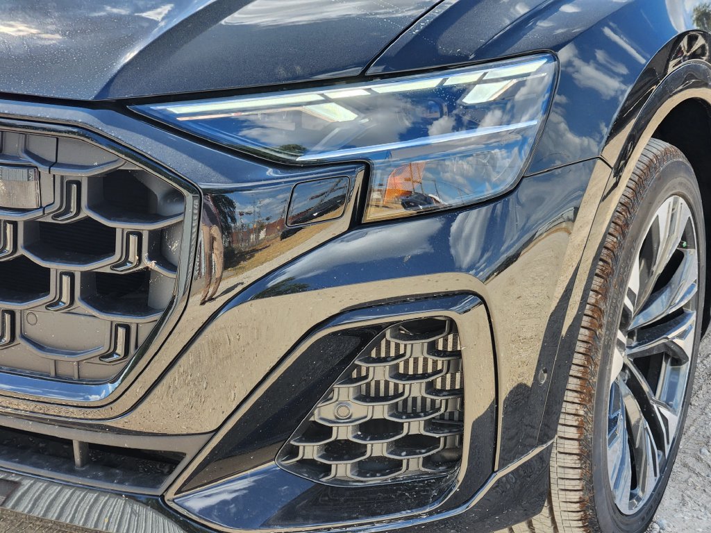 New 2027 Audi Q8 Premium Plus AWD/4WD image 11