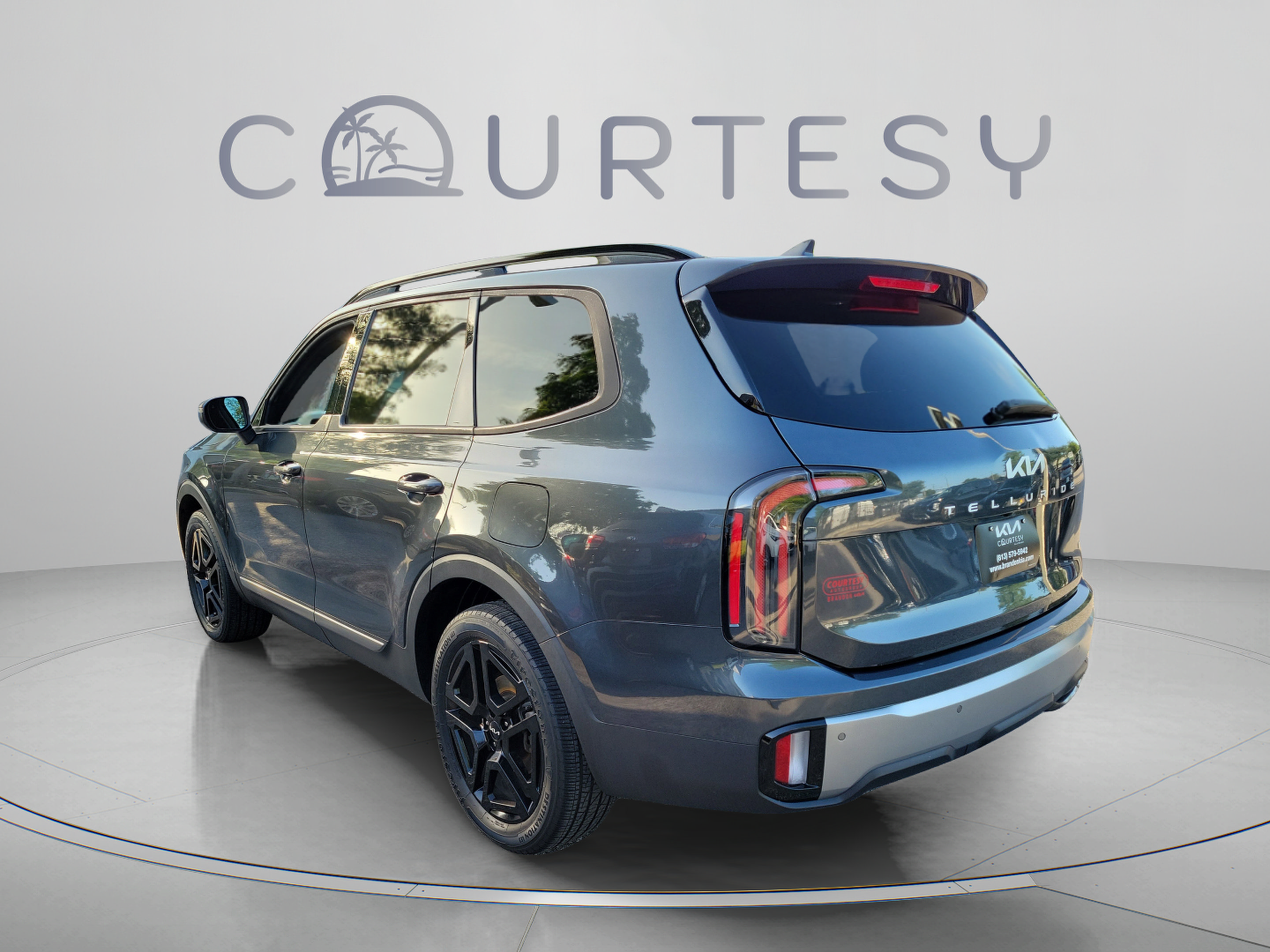 Certified 2023 Kia Telluride EX X-Line AWD/4WD image 2