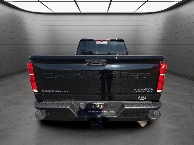 Used 2025 Chevrolet Silverado 2500 High Country w/ High Country Premium Package AWD/4WD image 26