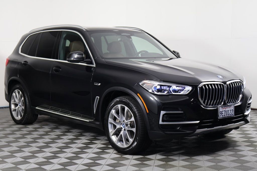 Used 2023 BMW X5 xDrive45e w/ Executive Package image 3