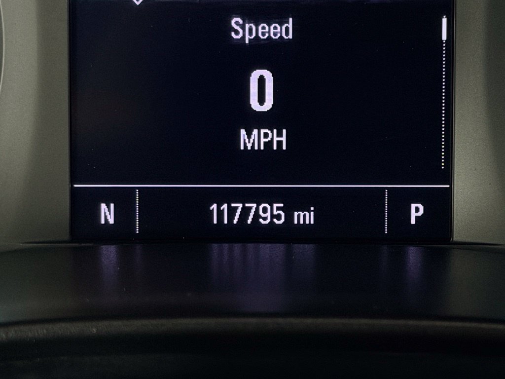 Used 2022 Chevrolet Colorado LT w/ Luxury Package RWD image 11