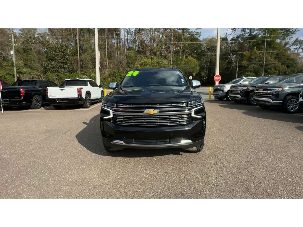 Used 2024 Chevrolet Suburban Premier image 7