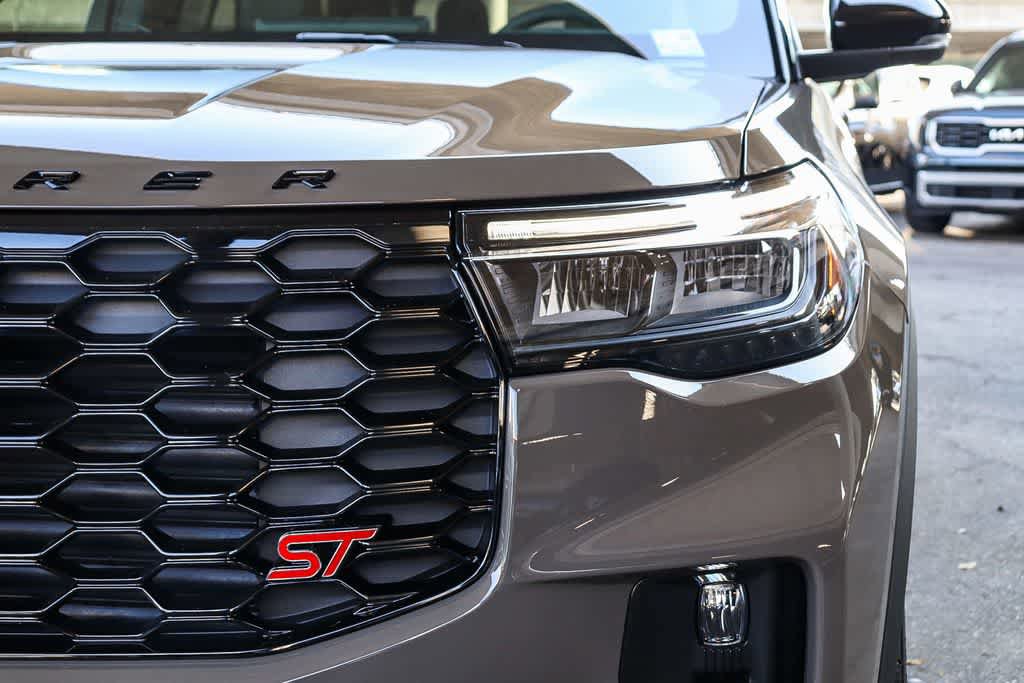 New 2026 Ford Explorer ST w/ Sun And Sound Package image 7