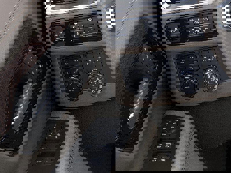 New 2026 GMC Yukon XL Denali image 22