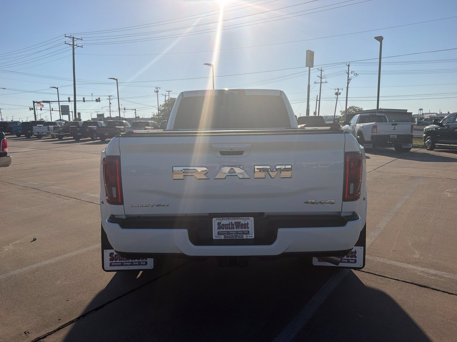 Used 2025 RAM 3500 Limited AWD/4WD image 6