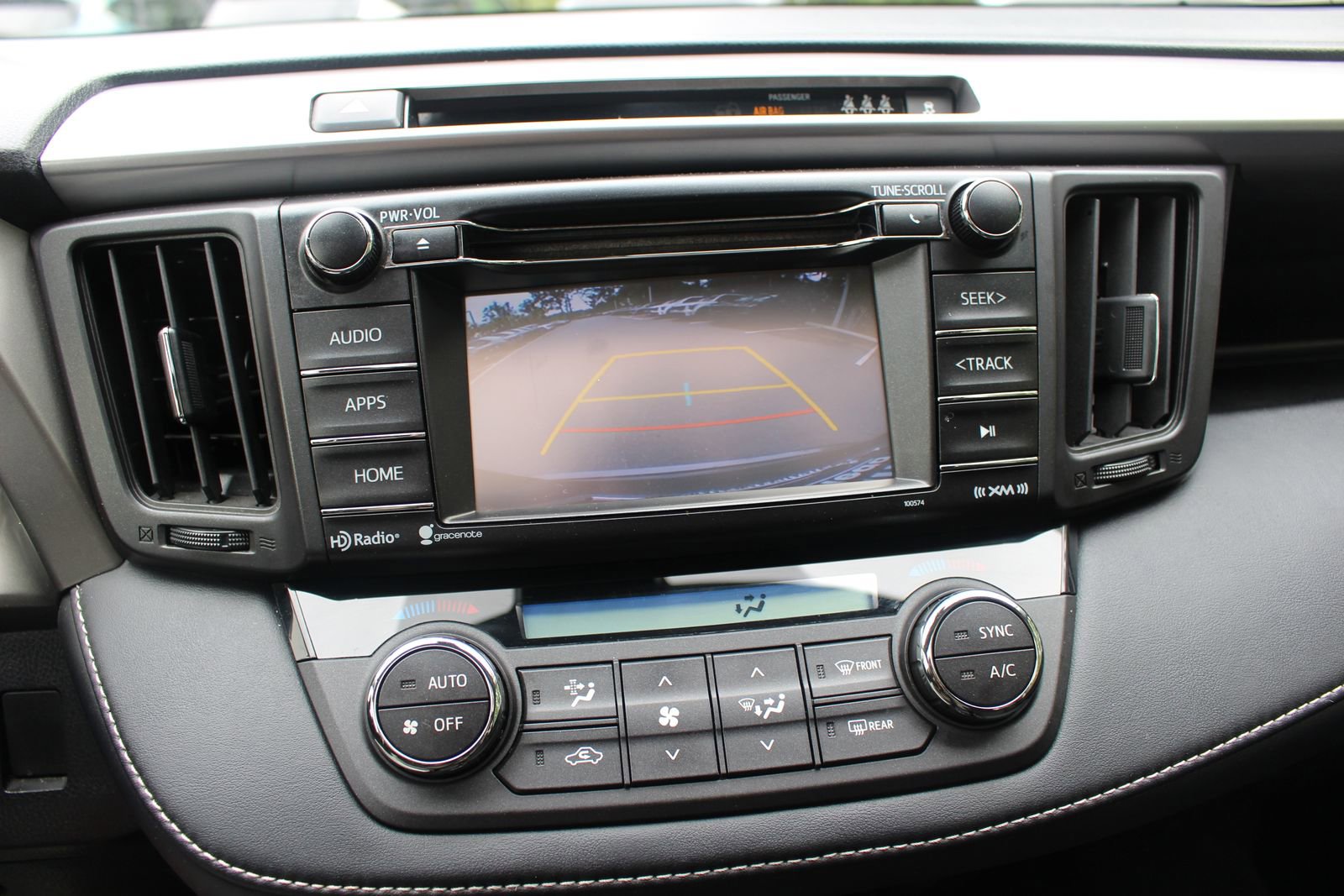 Used 2017 Toyota RAV4 XLE FWD image 22