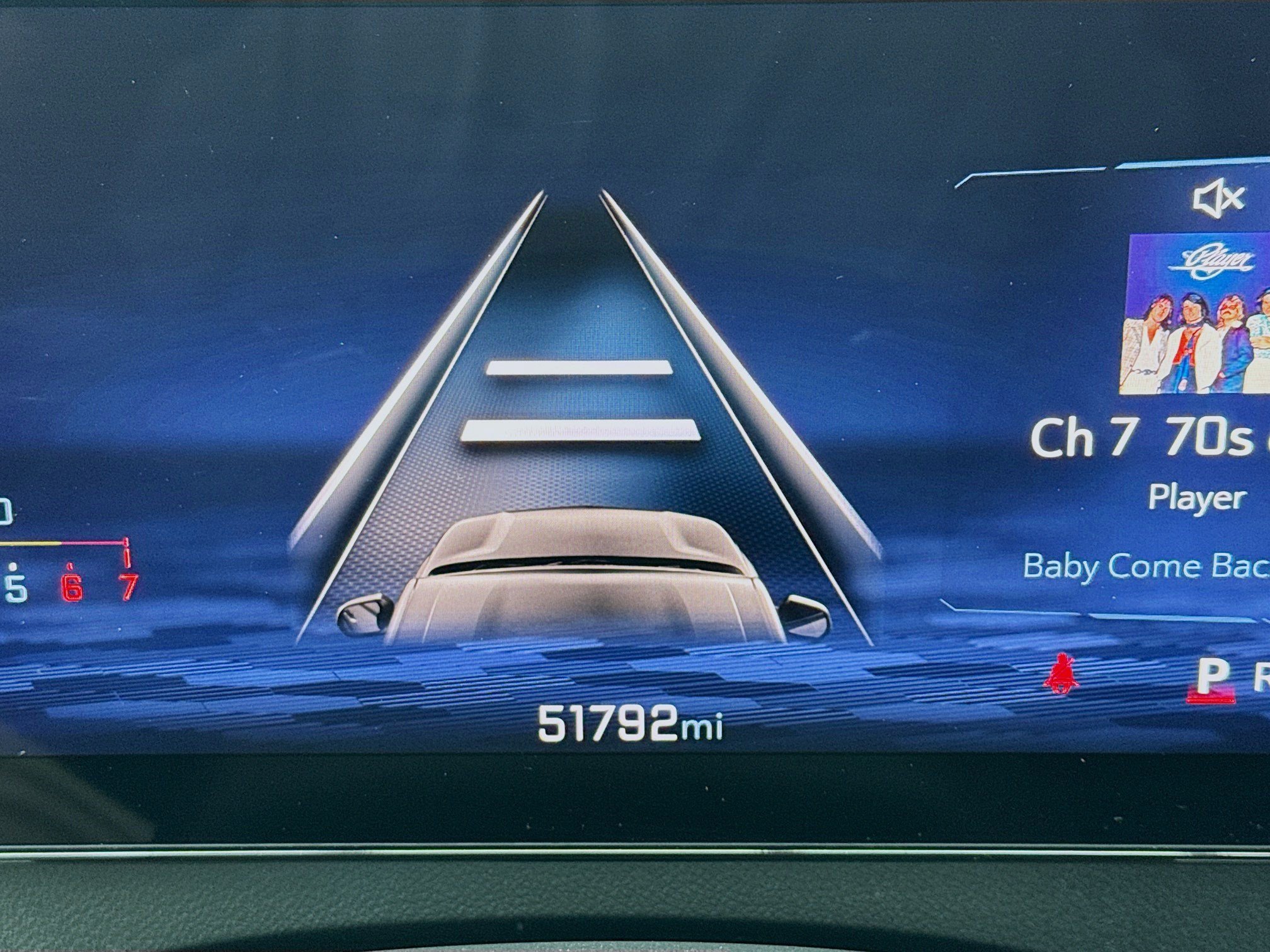 Used 2025 Chevrolet Traverse LT FWD image 8