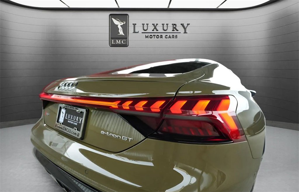 Used 2024 Audi RS e-tron GT image 27