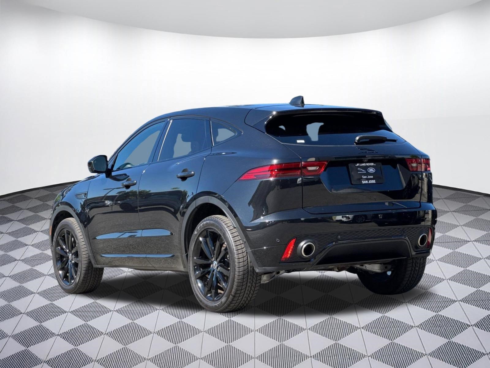 Used 2024 Jaguar E-PACE R-Dynamic SE AWD/4WD image 3