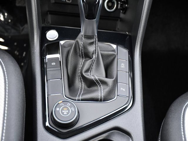 New 2026 Volkswagen Taos SEL AWD/4WD image 28