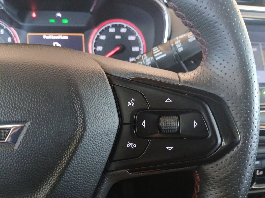 Used 2023 Chevrolet TrailBlazer RS w/ Sun and Liftgate Package FWD image 38