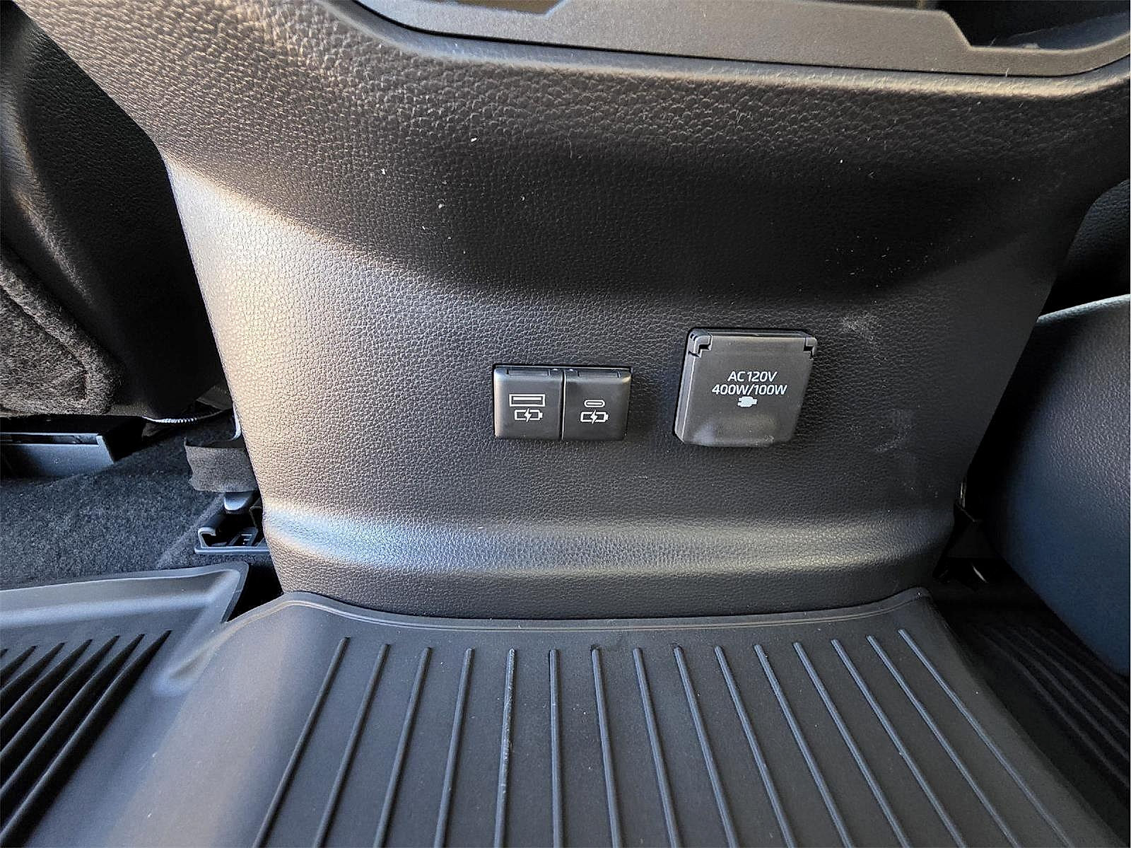 New 2026 Toyota Tundra Limited AWD/4WD image 11