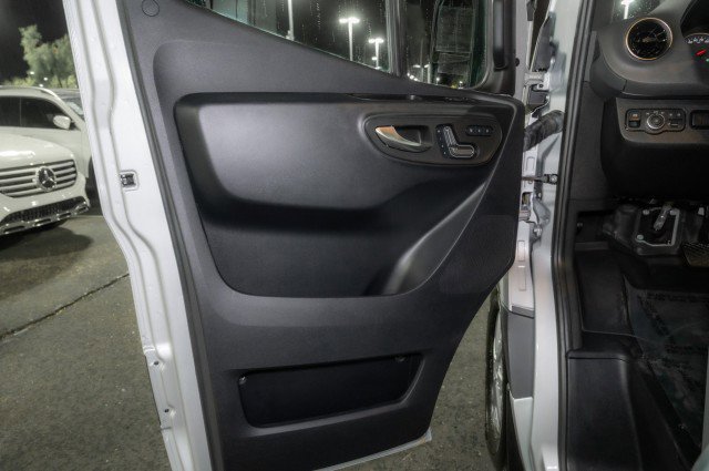 Used 2024 Mercedes-Benz Sprinter 2500 image 23