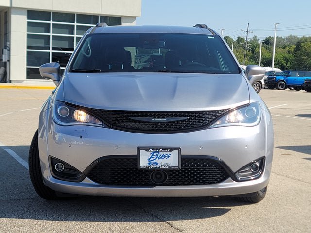 Used 2020 Chrysler Pacifica Touring-L Plus FWD image 2