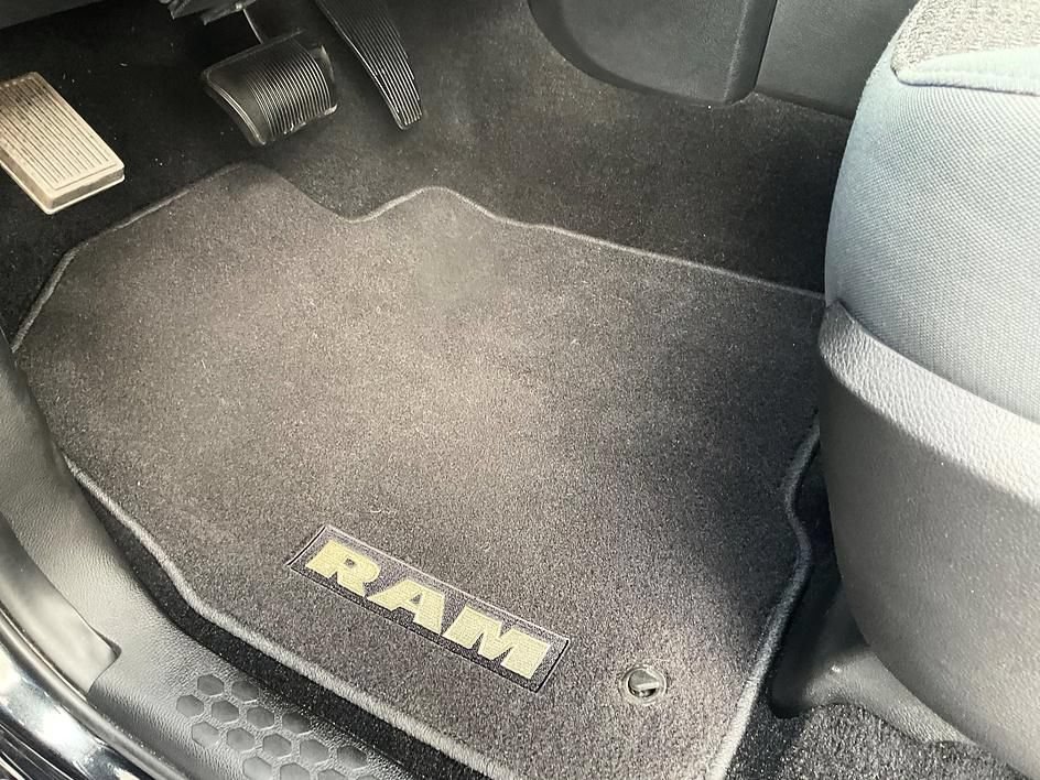 Used 2017 RAM 1500 Big Horn AWD/4WD image 18