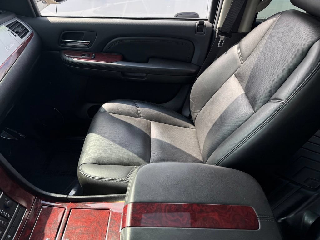 Used 2008 Cadillac Escalade EXT AWD/4WD image 24