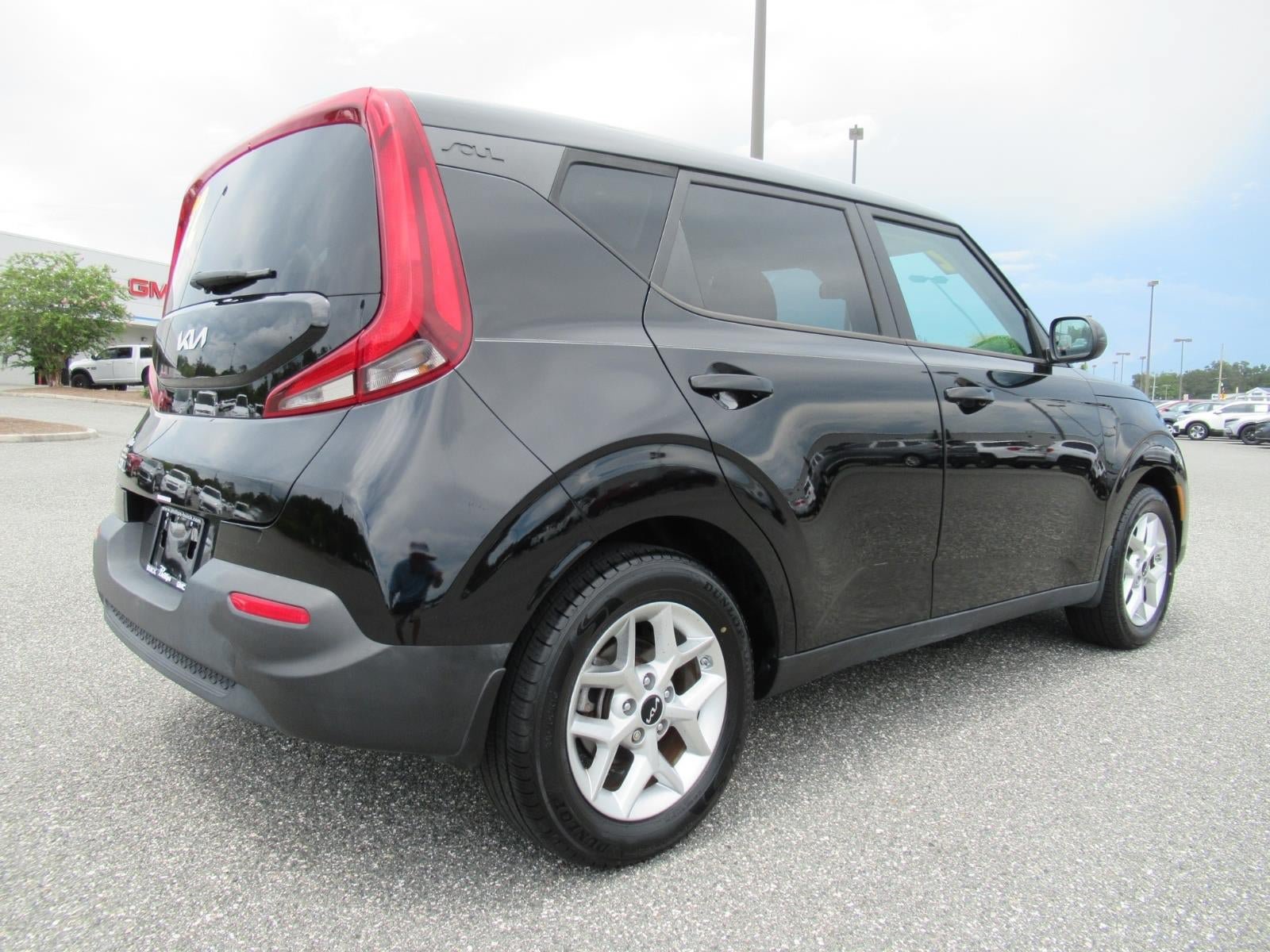 Used 2022 Kia Soul LX w/ Technology Package FWD image 7