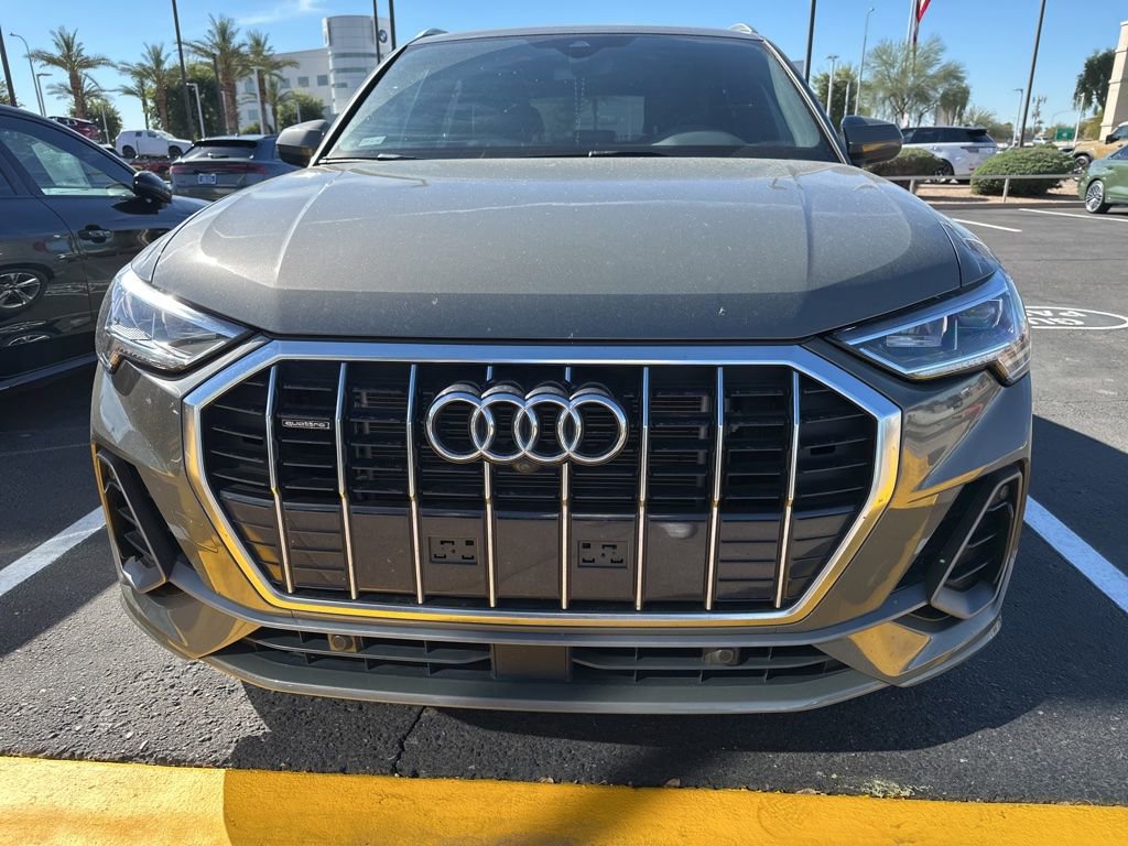 Used 2023 Audi Q3 2.0T Premium Plus w/ Premium Plus Package image 2