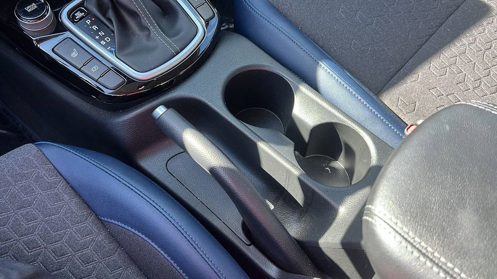 Used 2025 Kia Seltos S image 12