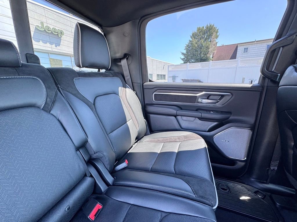 New 2026 RAM 1500 Laramie AWD/4WD image 23