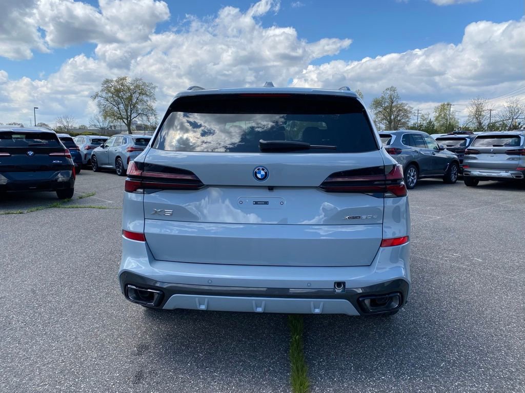 New 2026 BMW X5 xDrive50e w/ M Sport Package AWD/4WD image 3