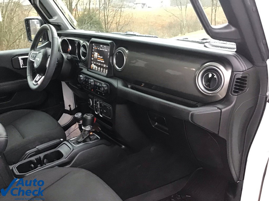 Used 2023 Jeep Wrangler Unlimited Sahara w/ Cold Weather Group AWD/4WD image 20