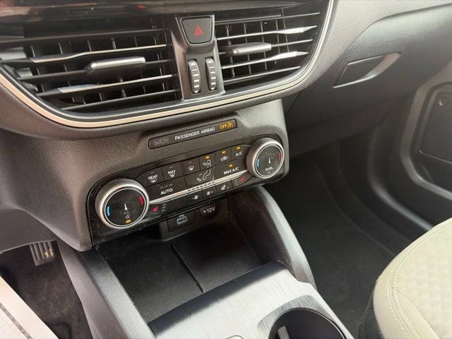 Used 2022 Ford Escape SE w/ Convenience Package FWD image 26