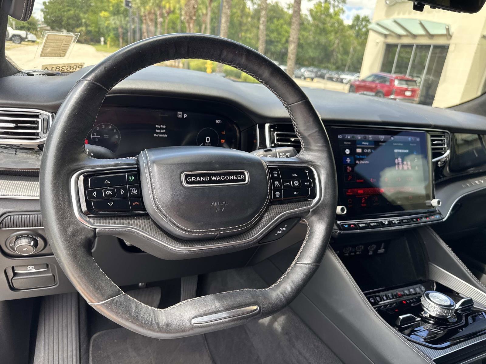 Used 2022 Jeep Grand Wagoneer Series II AWD/4WD image 16