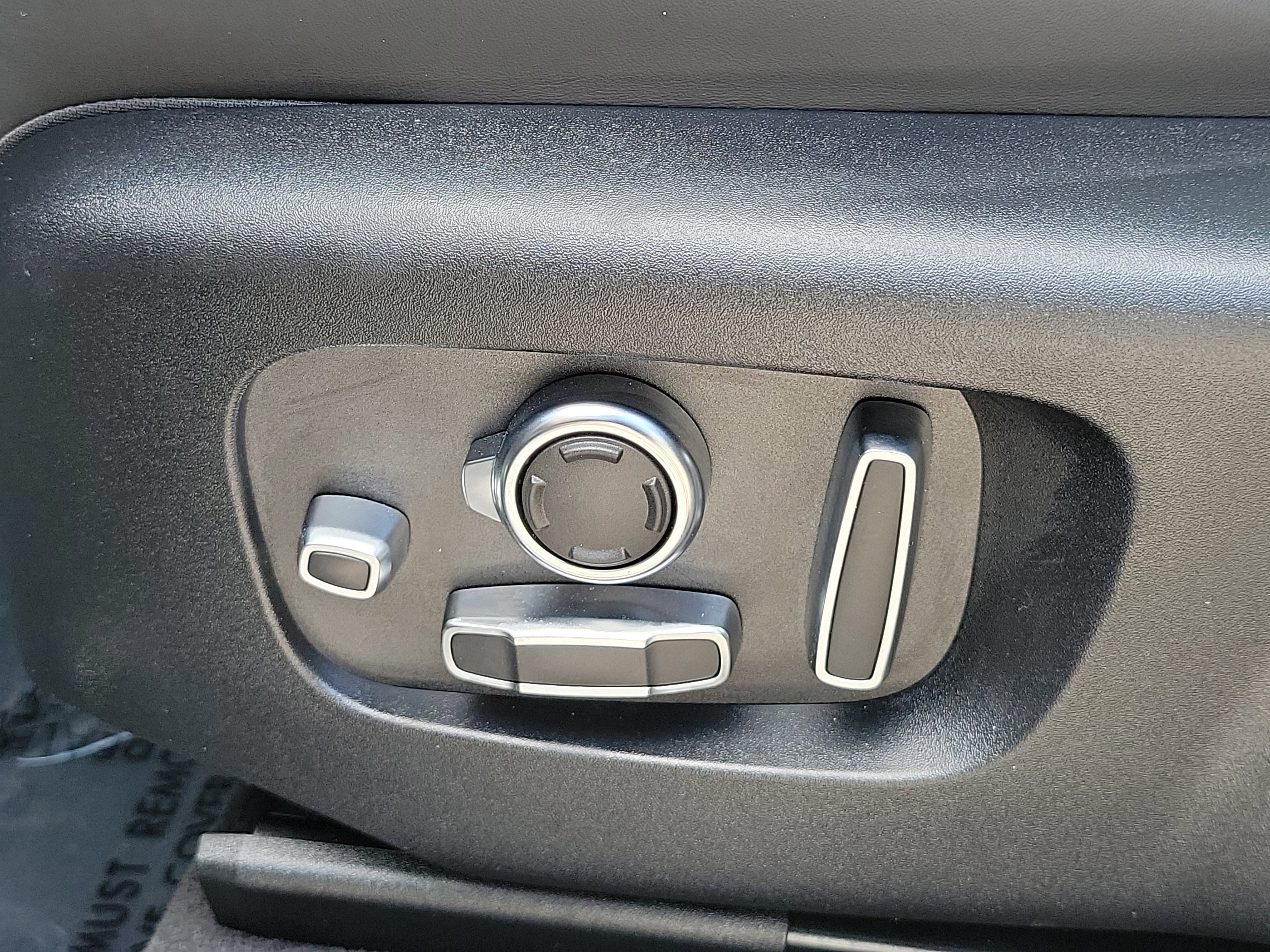 Used 2024 Land Rover Range Rover Velar Dynamic HSE image 23