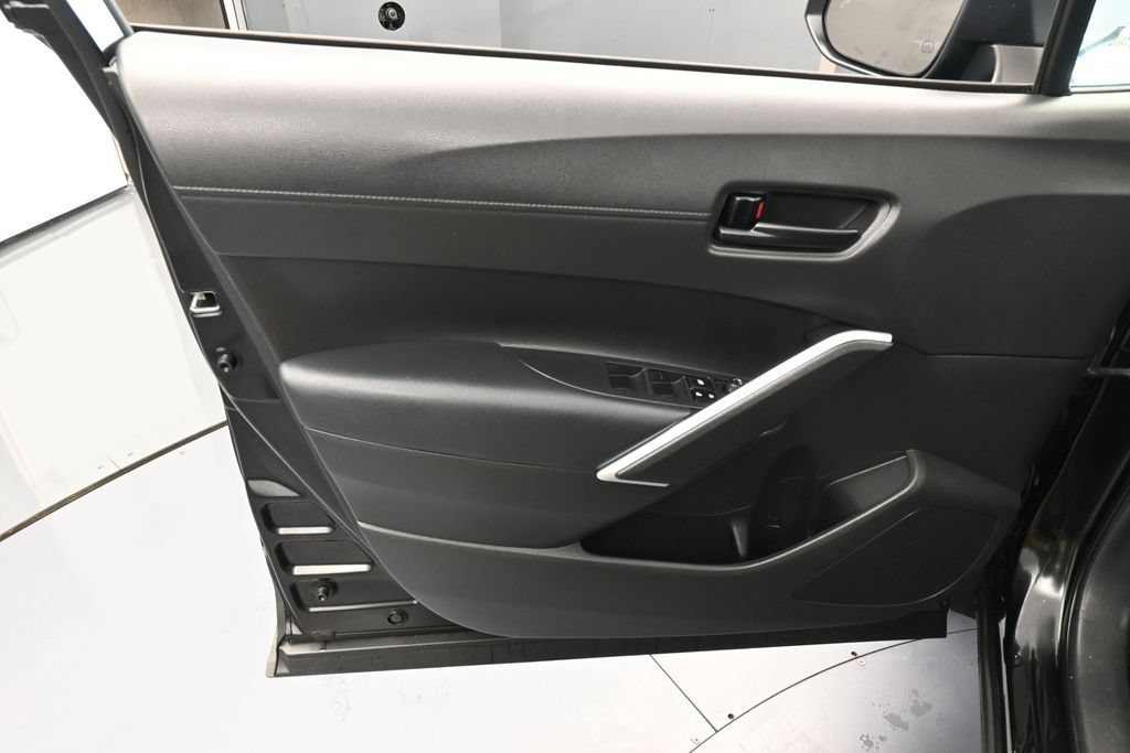 Used 2022 Toyota Corolla Cross LE w/ Moonroof Package FWD image 13