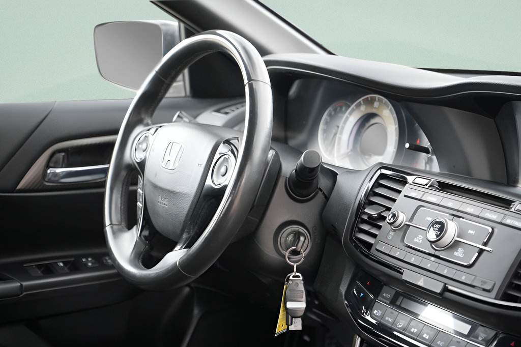 Used 2017 Honda Accord Sport image 12