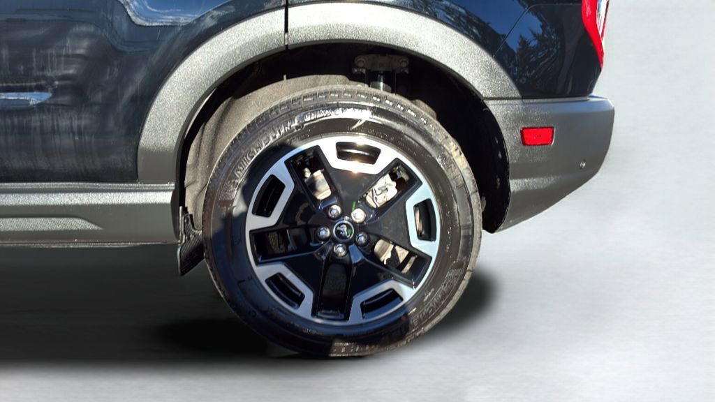 Used 2024 Ford Bronco Sport Outer Banks image 18