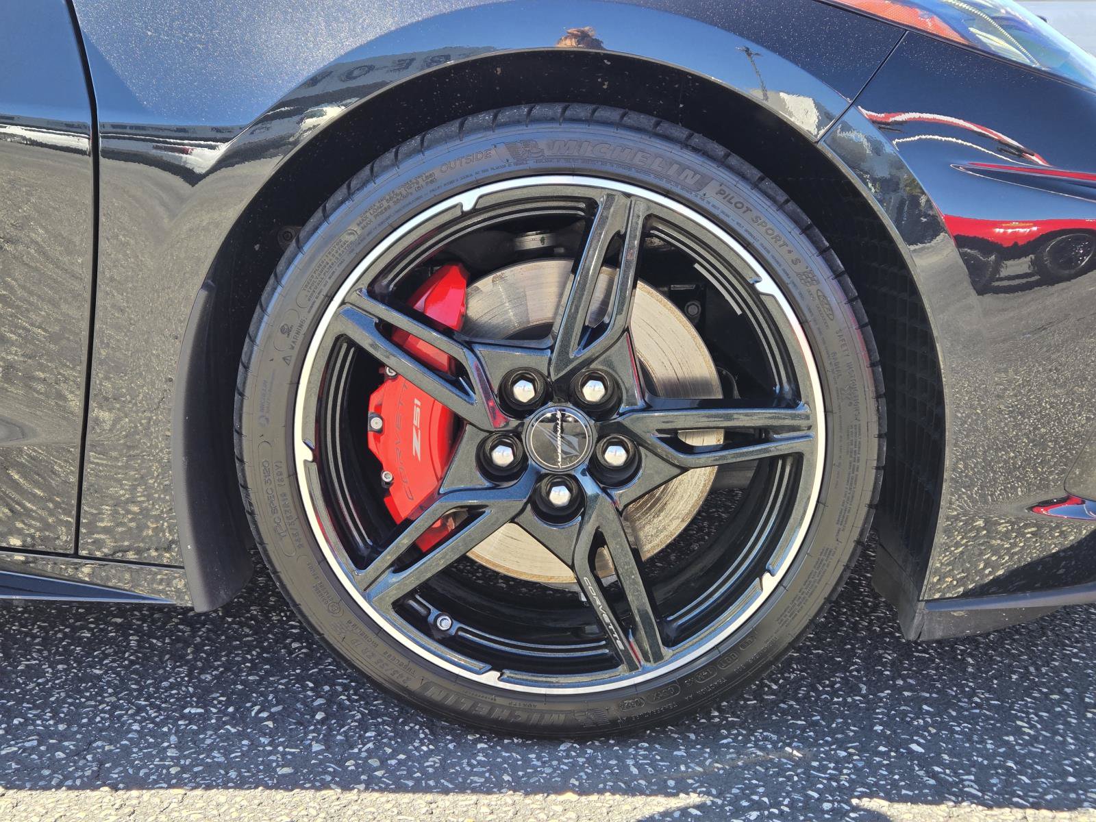 Used 2024 Chevrolet Corvette Stingray Preferred Conv w/ Z51 Performance Package RWD image 5
