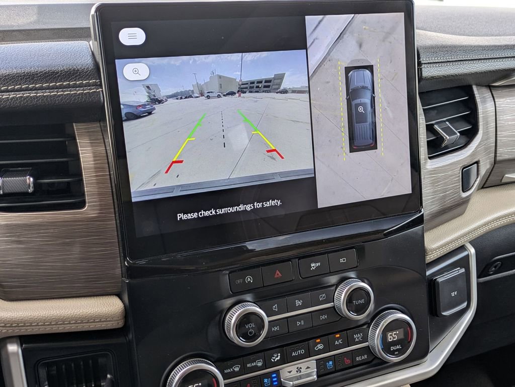 Used 2024 Ford Expedition Limited AWD/4WD image 16