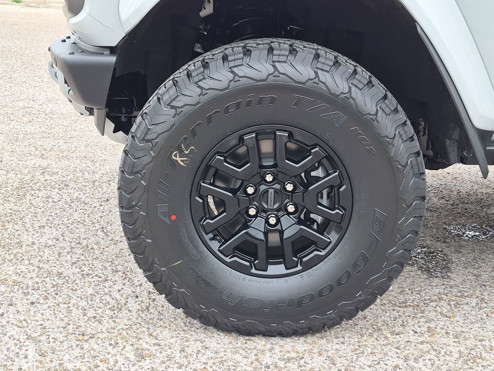 New 2026 Ford Bronco Raptor AWD/4WD image 32