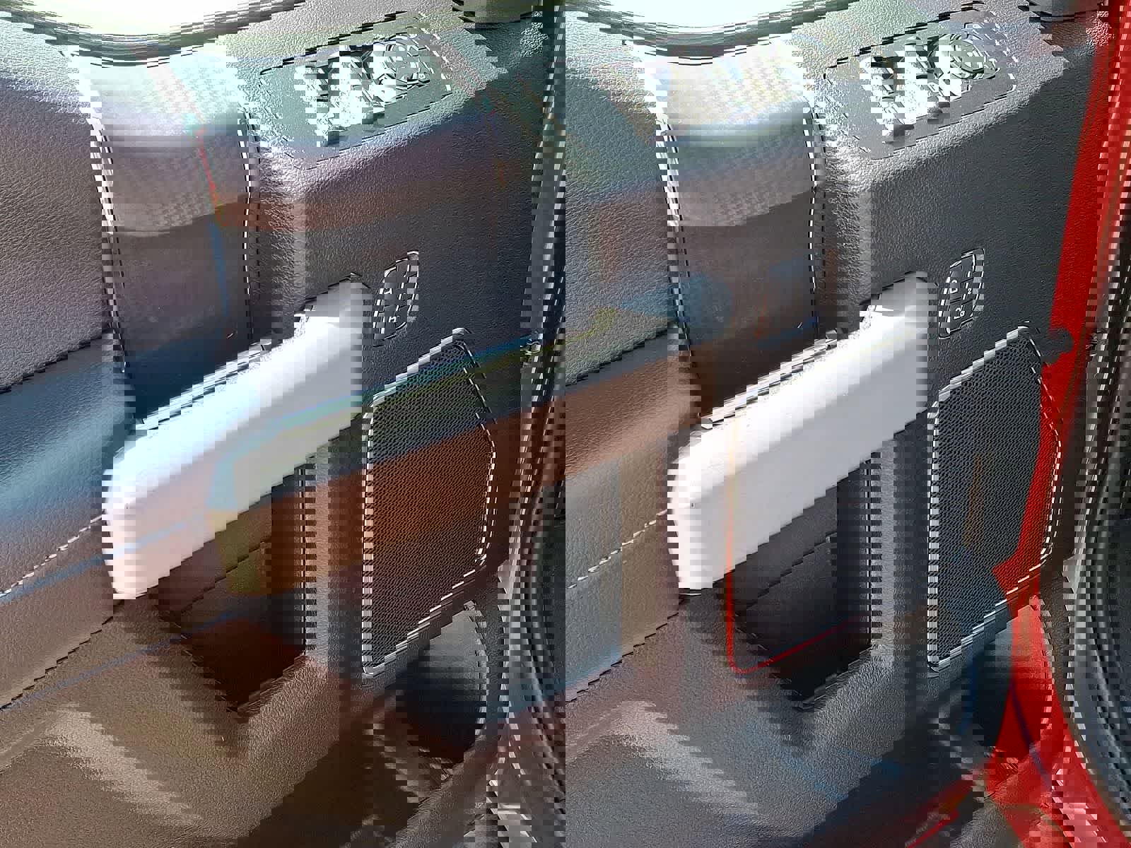 Used 2020 Ford F150 Lariat image 28