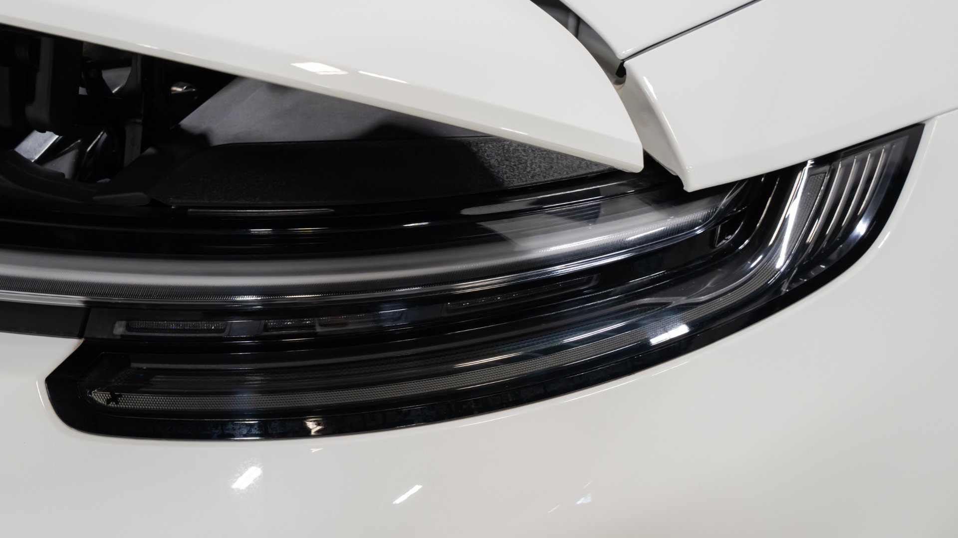 Used 2022 Porsche 911 Carrera image 36